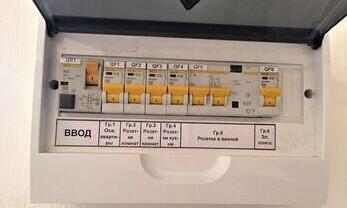 Планировка групп в квартирном щитке: почему розетки и свет должны быть на разных автоматах?